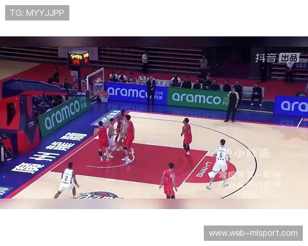 常规赛精彩进球回顾 技术动作引发讨论,正式比赛进球记录