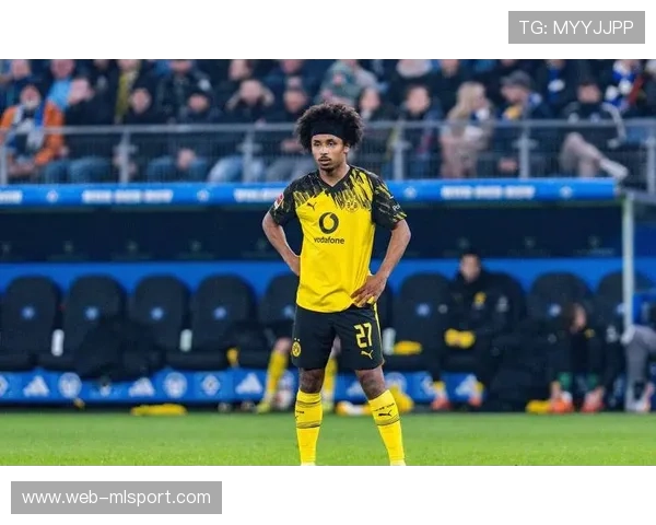 曼联锋线新星闪耀,球队战术配合日益默契