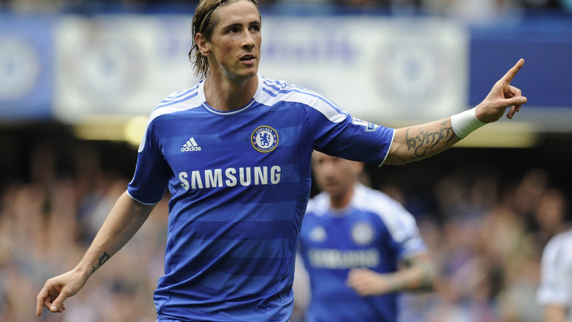 B费本赛季英超28次创造良机是所有球员中最多，英超赛季收入